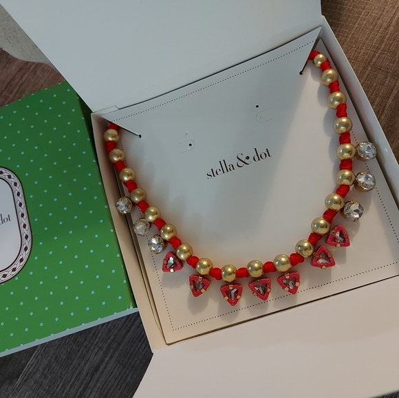 Necklace - Picture 9 of 11